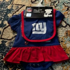 NFL kids 3 piece creeper set girls NY giants 0/3. Nwt